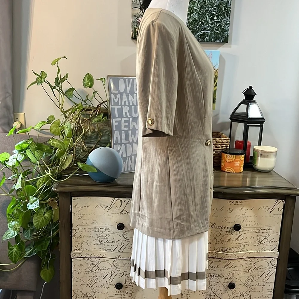 VINTAGE DAWN JOY DOUBLE BREASTED JACKET AND PLEATED SKIRT SET TAN WHITE SIZE 6 - Picture 5 of 17